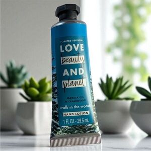 Love Beauty & Planet Marula Oil and Cedar Wood Hand Lotion Walk in the Woods NEW